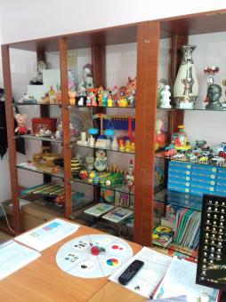 Методический кабинет «копилка традиций детского сада», центр сбора педагогической информации, лаборатория творческого труда воспитателей.